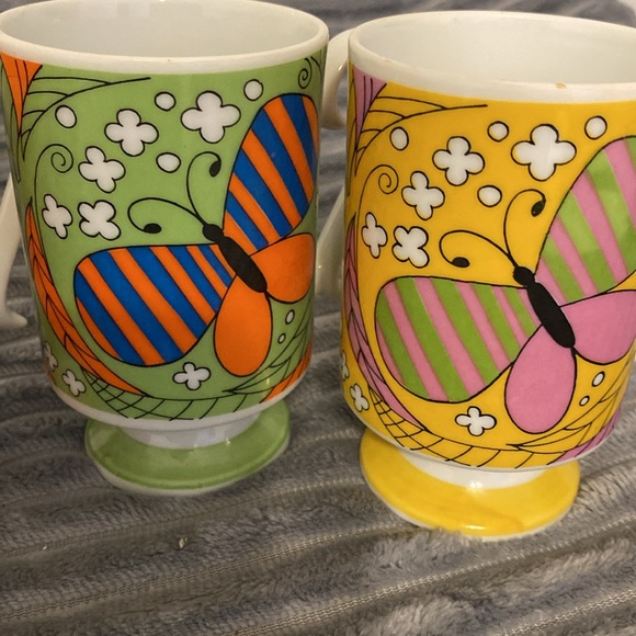 Colorful Butterfly Mugs Set of 4, no chips or cracks. - Picture 2 of 7